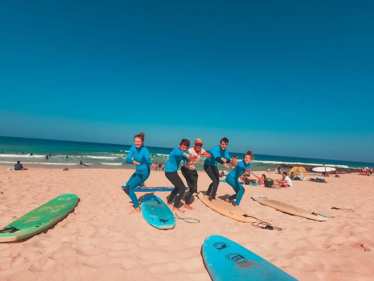 Хостел International Surf Camp Only Surf Коральео