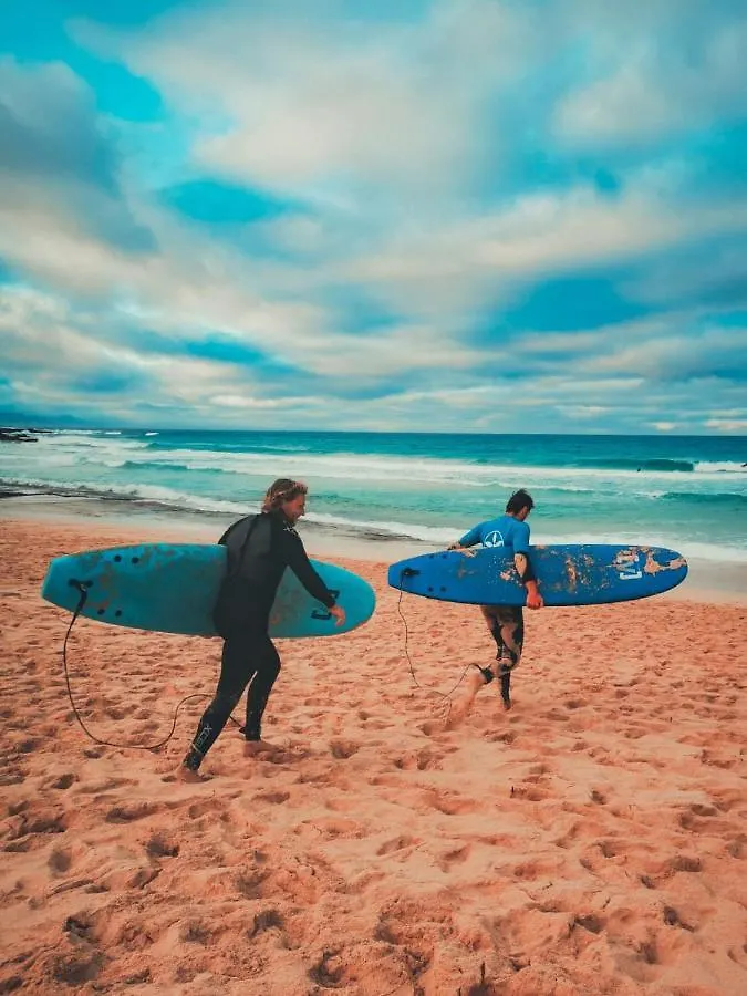 Хостел International Surf Camp Only Surf Коральео