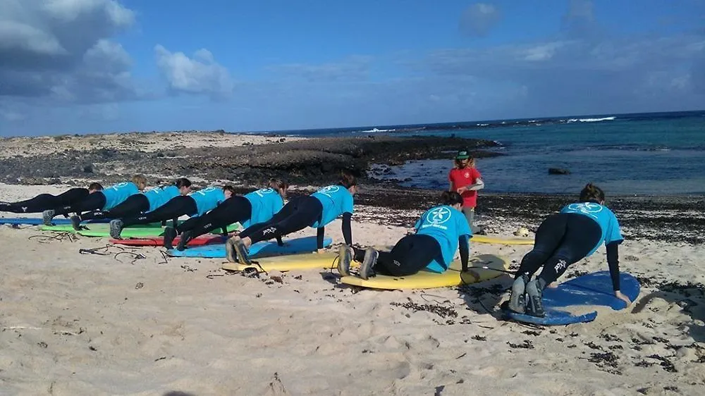 International Surf Camp Only Surf Hostel Κοραλέχο